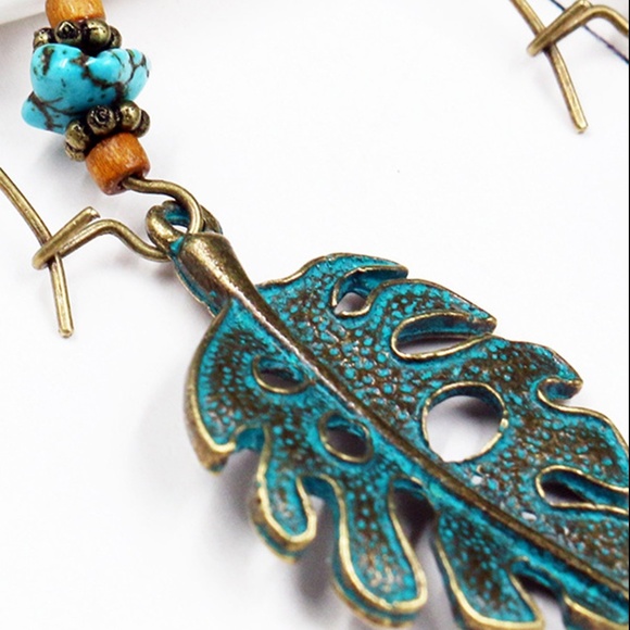 LAST PAIR! TROPICAL LEAF EARRINGS - Picture 3 of 3